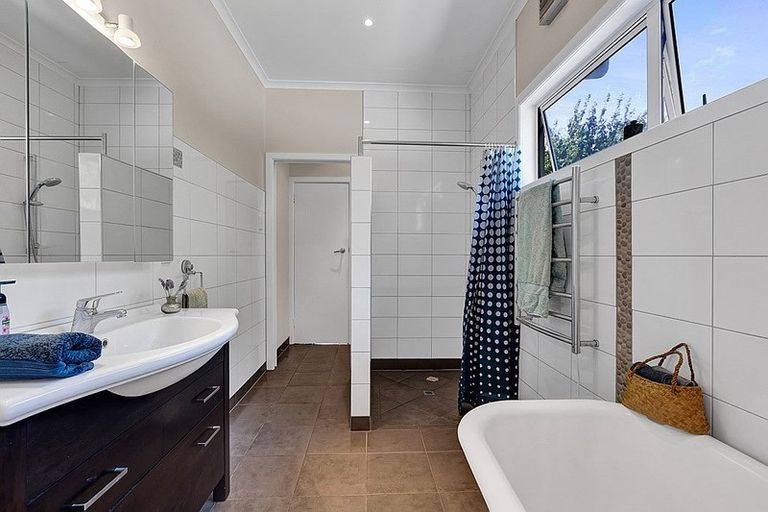 Photo of property in 524 Tikorangi Road, Tikorangi, Waitara, 4383