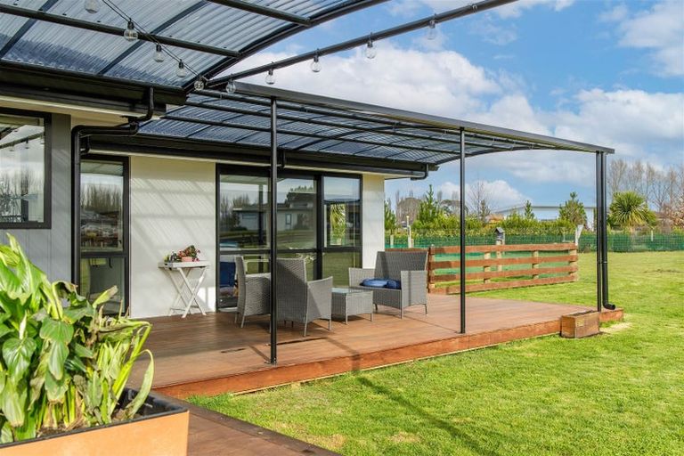 Photo of property in 32 Northside Drive, Waikuku, Rangiora, 7473