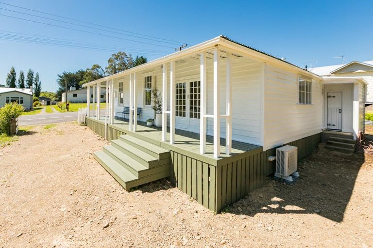 Photo of property in 90 Hovding Street, Norsewood, 4974