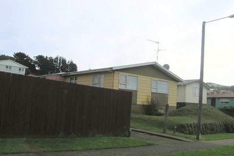 Photo of property in 55 Beaumaris Crescent, Ascot Park, Porirua, 5024