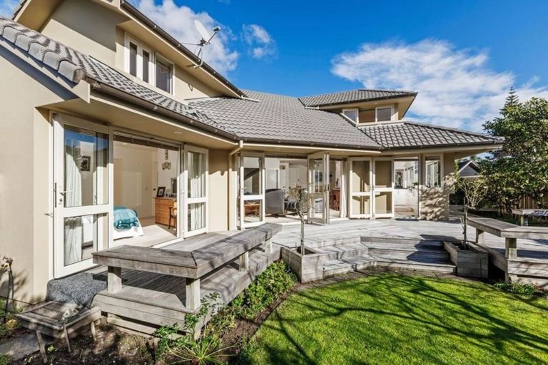 Photo of property in 27 Craig Road, Milford, Auckland, 0620