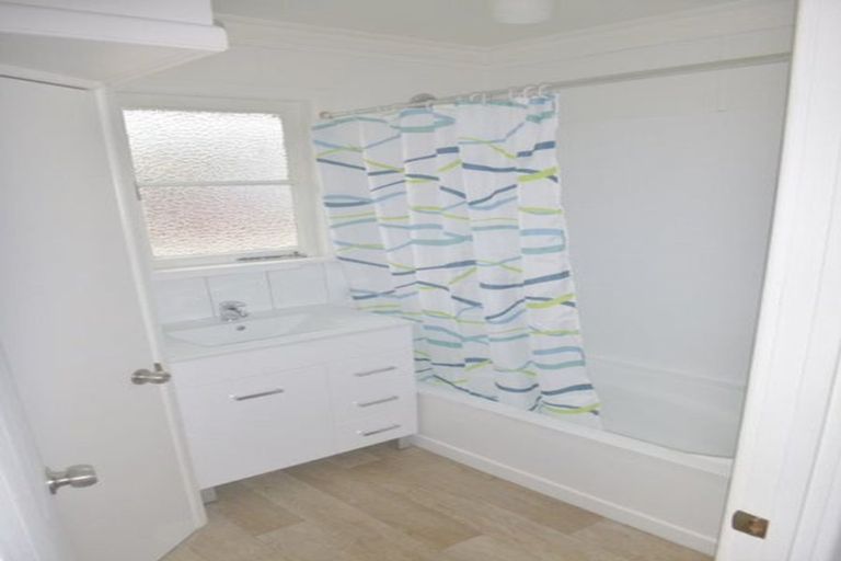 Photo of property in 6 Tennessee Avenue, Mangere East, Auckland, 2024