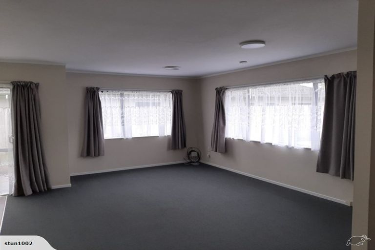 Photo of property in 18 Ardkeen Place, East Tamaki, Auckland, 2016