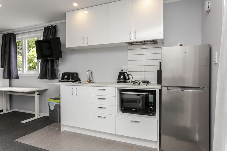 Photo of property in 8 Leslie Avenue, Sandringham, Auckland, 1025