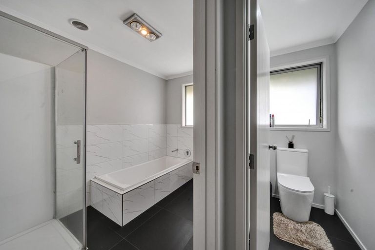 Photo of property in 8 Garrett Drive, Whalers Gate, New Plymouth, 4310