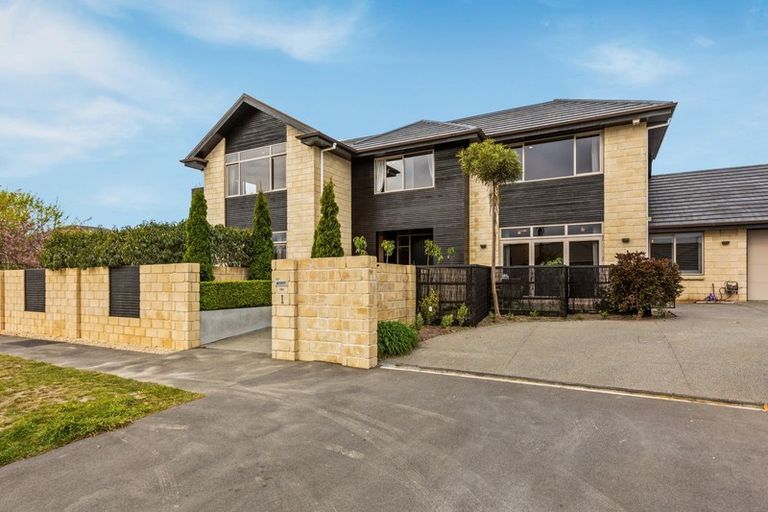 Photo of property in 1 Bancroft Place, Parklands, Christchurch, 8083