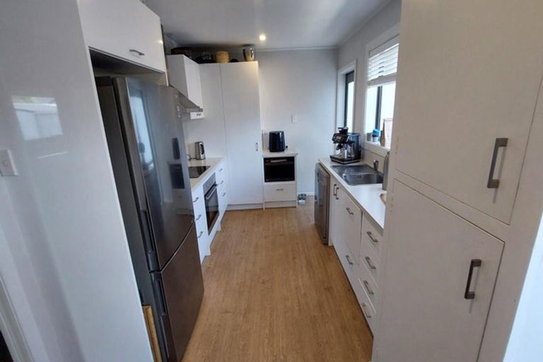 Photo of property in 1/55 Mcfaddens Road, St Albans, Christchurch, 8052