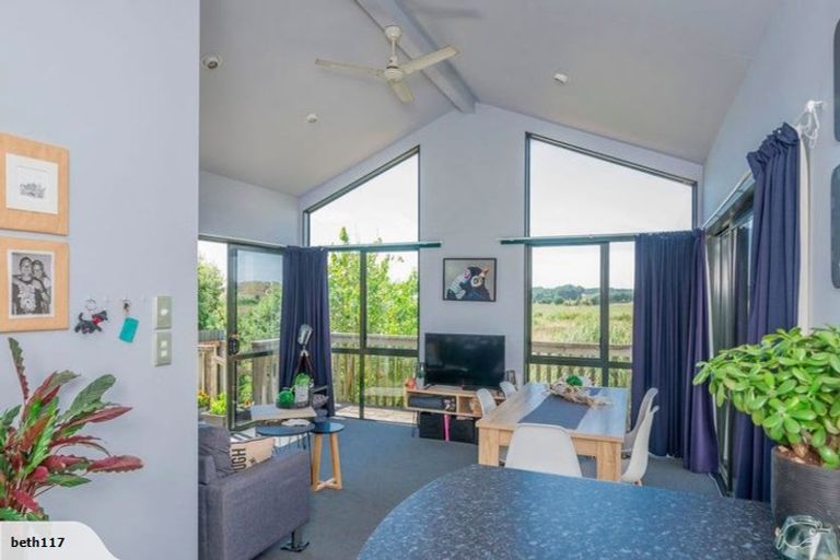 Photo of property in 2 Dodds Crescent, Otaki Beach, Otaki, 5512