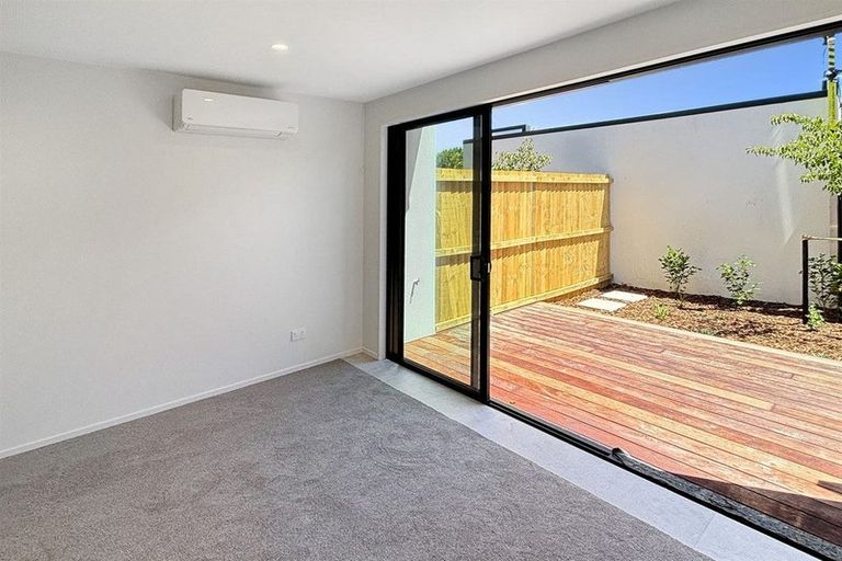 Photo of property in 3/24 Devonport Lane, St Albans, Christchurch, 8014