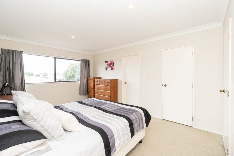 Photo of property in 17 Moverley Place, Pukete, Hamilton, 3200