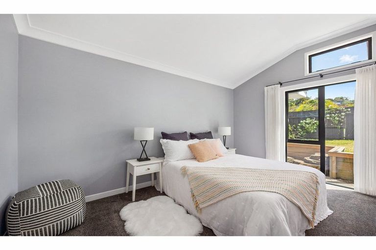 Photo of property in 1 Celina Place, Browns Bay, Auckland, 0630