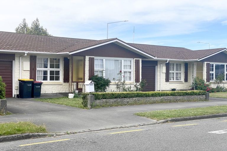Photo of property in 2b Wentworth Street, Ilam, Christchurch, 8041