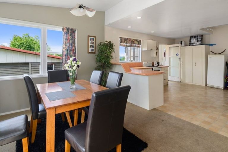 Photo of property in 66 Thomas Crescent, Western Heights, Rotorua, 3015