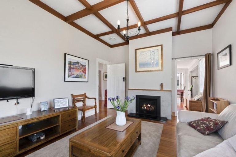 Photo of property in 12 Ngataringa Road, Devonport, Auckland, 0624