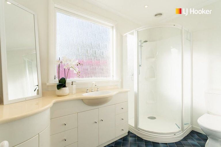 Photo of property in 6 Marion Street, Macandrew Bay, Dunedin, 9014