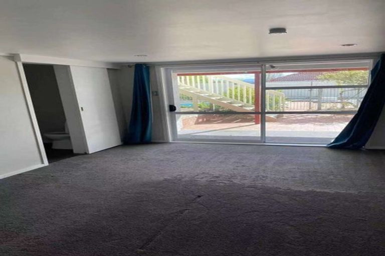 Photo of property in 8 Kay Drive, Blockhouse Bay, Auckland, 0600