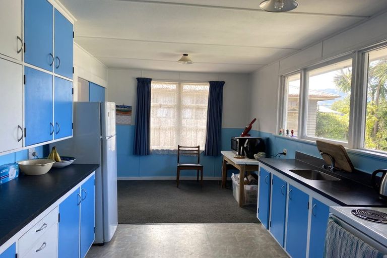 Photo of property in 135 Brougham Street, Westport, 7825