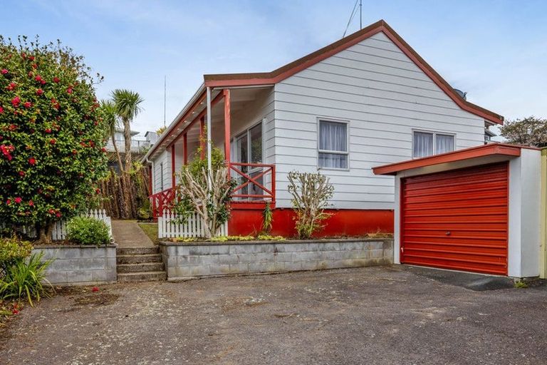 Photo of property in 2/19 Kenmore Street, Westown, New Plymouth, 4310