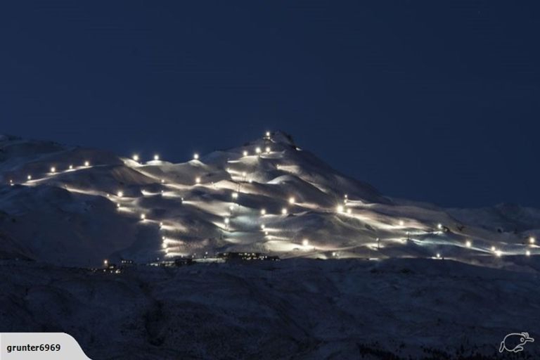 Photo of property in 12 Brett Lane, Jacks Point, Queenstown, 9371