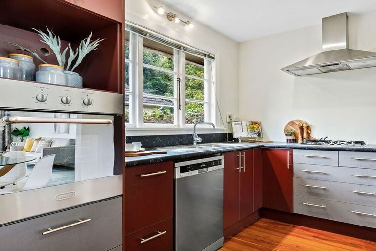 Photo of property in 16 Briggs Road, Mairehau, Christchurch, 8052