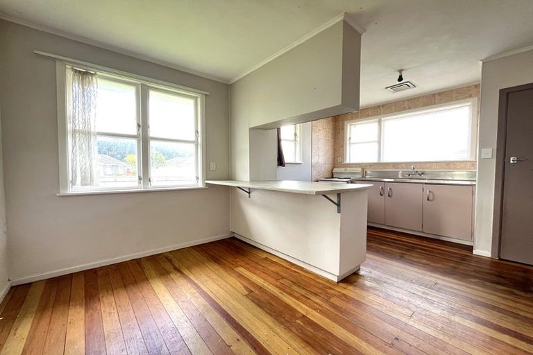 Photo of property in 249 Wellington Road, Wainuiomata, Lower Hutt, 5014