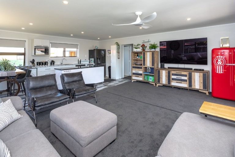 Photo of property in 105 Chartwell Avenue, Whangamata, 3620