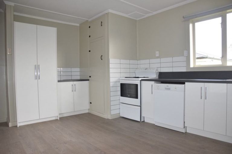 Photo of property in 64 Moa Street, Waikiwi, Invercargill, 9810