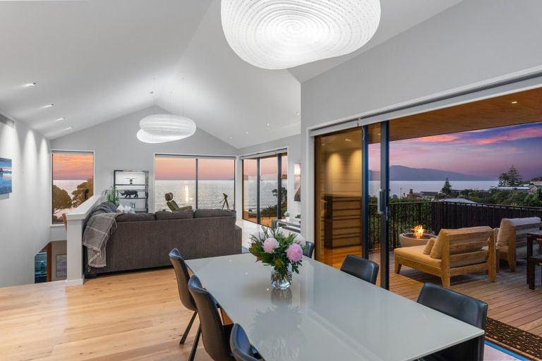 Photo of property in 15 Karekare Road, Raumati South, Paraparaumu, 5032