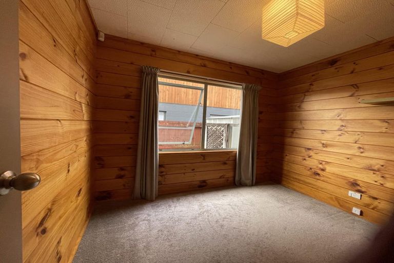 Photo of property in 2/12 House Avenue, Mangere Bridge, Auckland, 2022