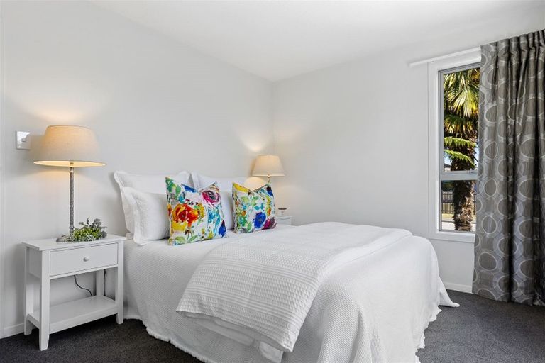 Photo of property in 15 Gibson Drive, Hornby, Christchurch, 8042