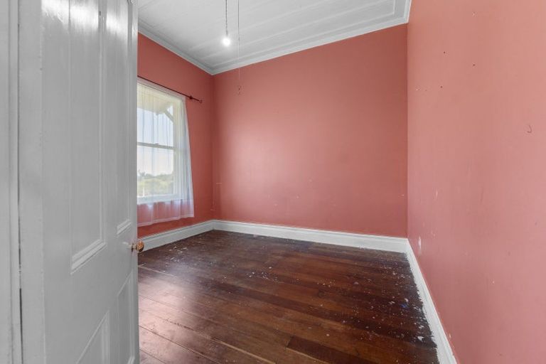 Photo of property in 86 Victoria Street, Kaponga, Hawera, 4679