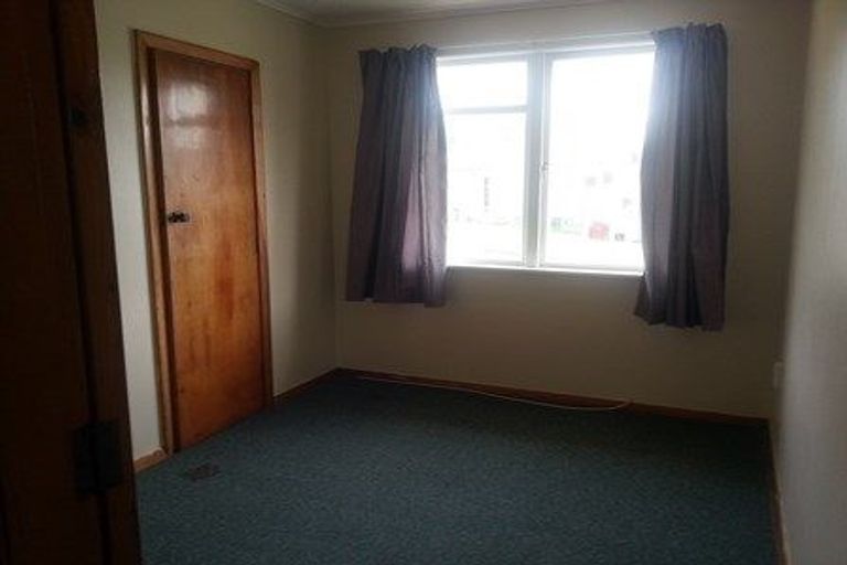 Photo of property in 33-35 Gear Terrace, Ranui, Porirua, 5024