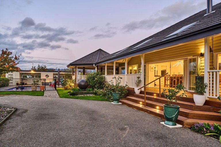 Photo of property in 140 School Road, Te Horo, Otaki, 5582