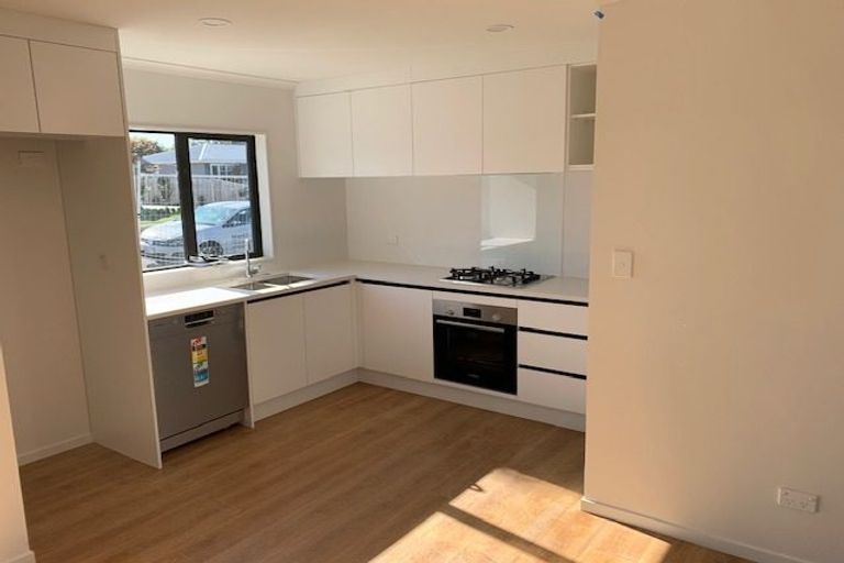 Photo of property in 1/35 Heath Street, Saint Andrews, Hamilton, 3200