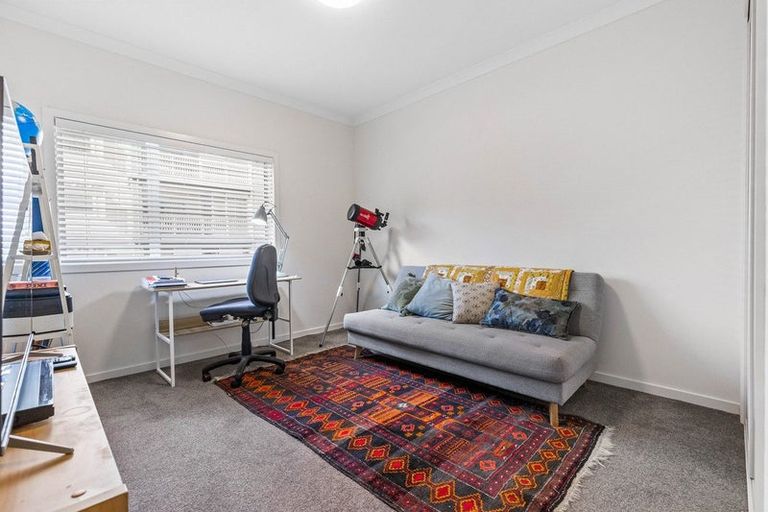 Photo of property in 90 Eaves Bush Parade, Orewa, 0931