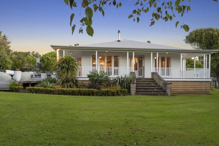 Photo of property in 137 Shelly Beach Road, Shelly Beach, Helensville, 0874