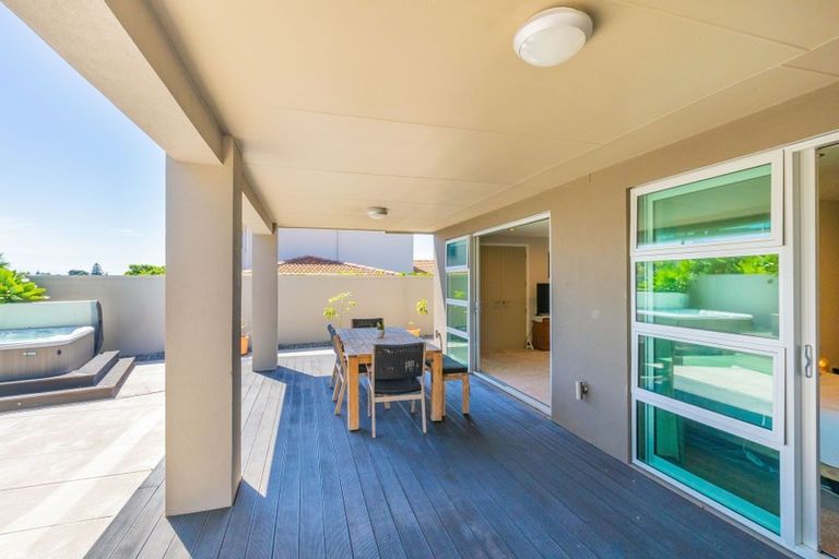 Photo of property in 134 Renown Road, Raumati South, Paraparaumu, 5032