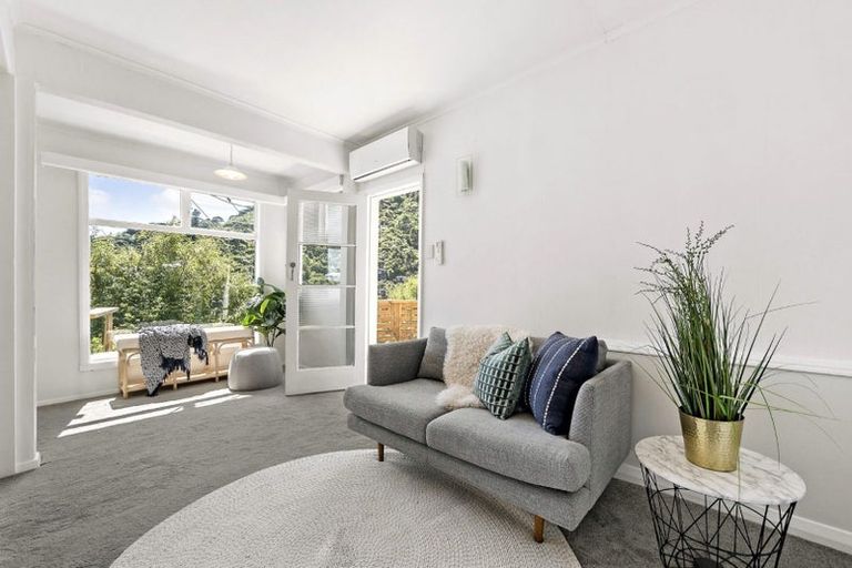 Photo of property in 6 Matai Terrace, Eastbourne, Lower Hutt, 5013