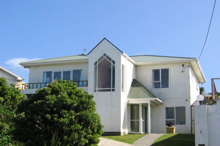 Photo of property in 1 Mandalay Terrace, Khandallah, Wellington, 6035