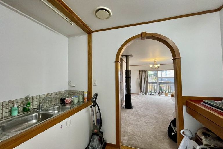 Photo of property in 42b Hogans Road, Glenfield, Auckland, 0629