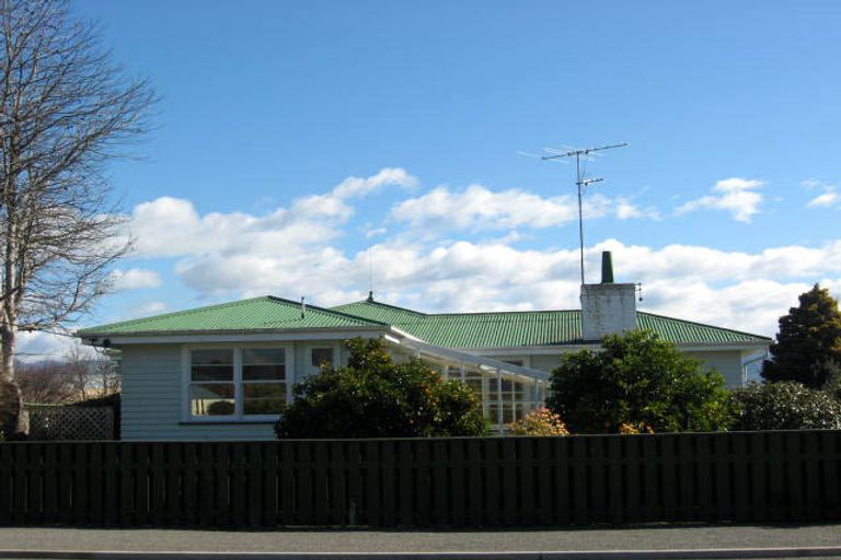 Photo of property in 15 Dixon Street, Carterton, 5713
