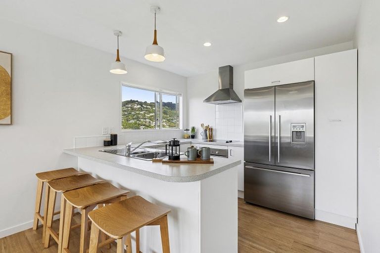 Photo of property in 35 Chartwell Drive, Crofton Downs, Wellington, 6035