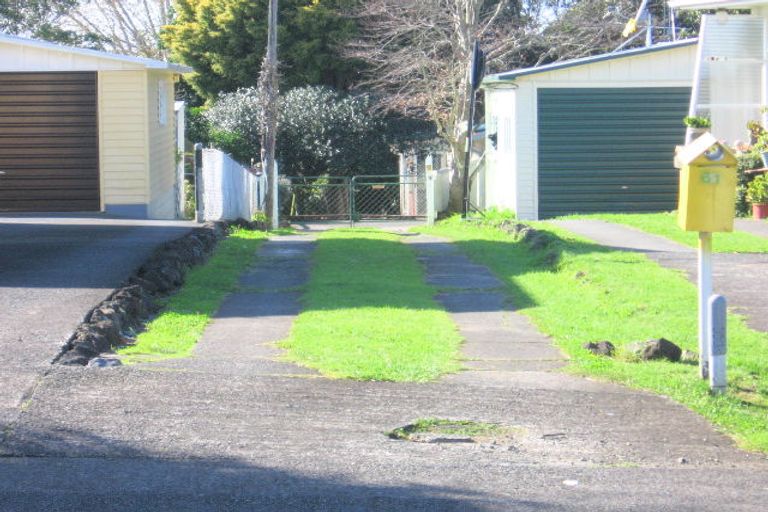 Photo of property in 61 Christmas Road, Manurewa, Auckland, 2102