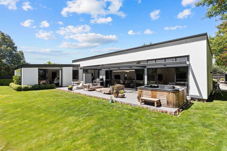 Photo of property in 7 Carnaby Close, St Albans, Christchurch, 8052