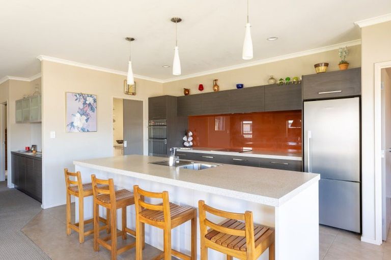 Photo of property in 59 Lismore Street, Merrilands, New Plymouth, 4312