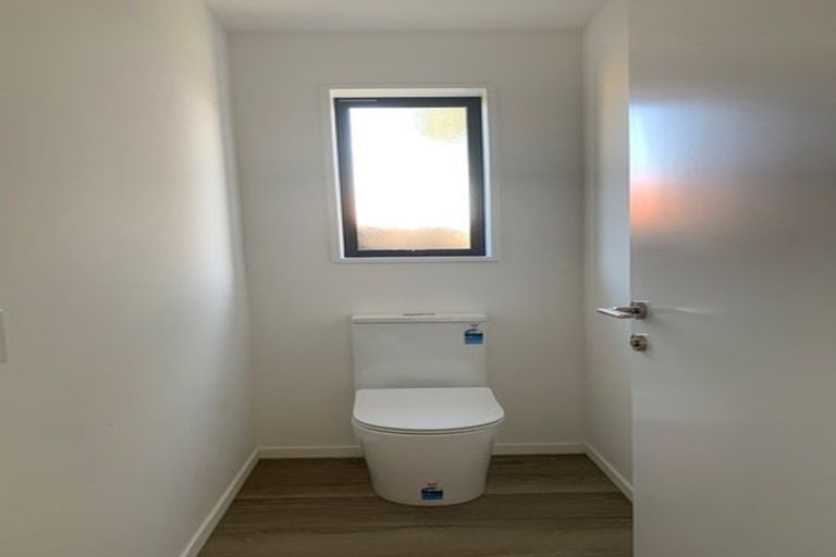 Photo of property in 33 Tuckers Road, Redwood, Christchurch, 8051