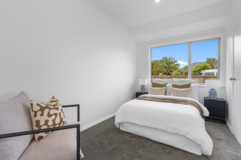 Photo of property in 16 Garvins Road, Hornby, Christchurch, 8042