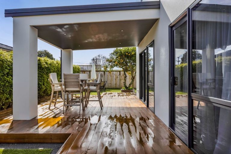 Photo of property in 12a Kauri Street, Merrilands, New Plymouth, 4312