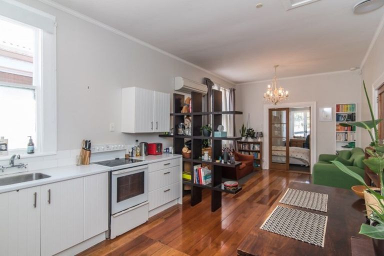Photo of property in 30 Duppa Street, Berhampore, Wellington, 6023