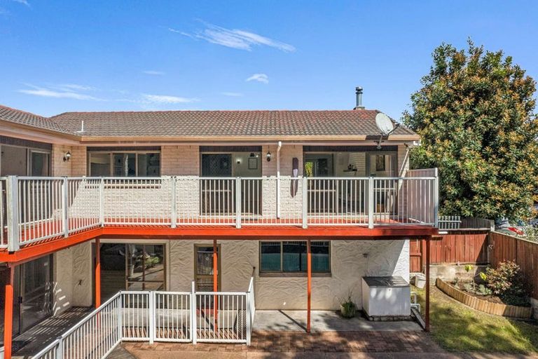 Photo of property in 8 Deodar Place, Totara Heights, Auckland, 2105